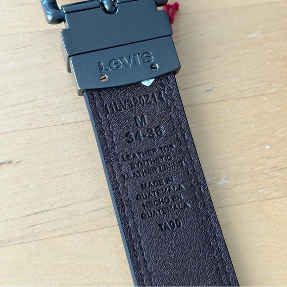 NWT Levi's Black and Brown Reversible Belt - Picture 4 of 4